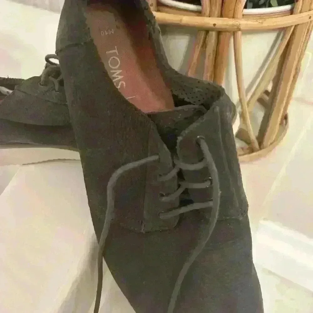 Toms Mens 10